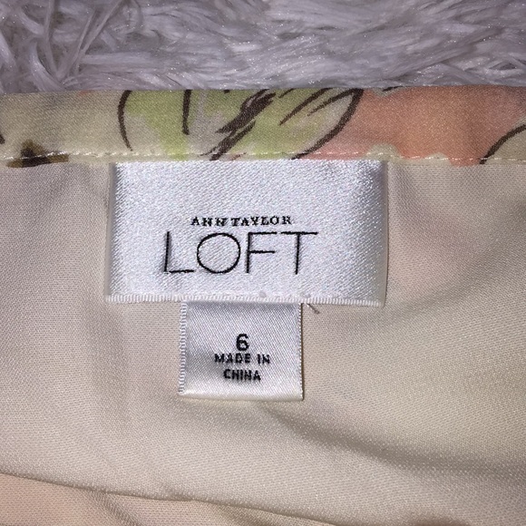 Ann Taylor LOFT Floral Skirt Size 6 - Picture 3 of 5